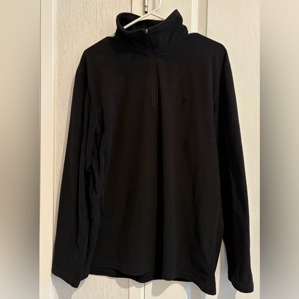 The North Face Men's Black Quarter Zip-Up Fleece